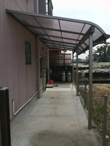 岸和田市田治米町　戸建の駐車場