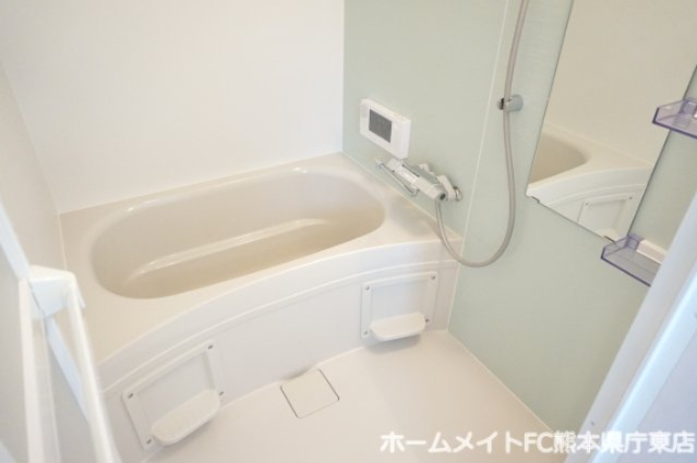 熊本市中央区九品寺４丁目のアパートの浴室|写真は同施工会社の類似物件となります。