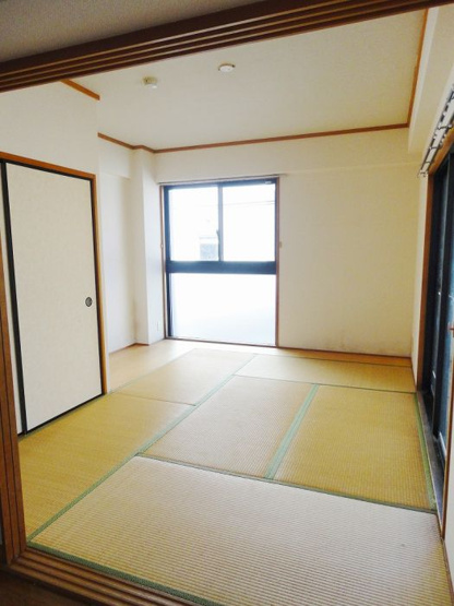 【和室】 | 古門戸ミツヤマビル | 和室ならではの温かな和の空間で寛ぎの時間を過ごせます