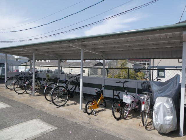 オレンジハイツのその他共用部分|自転車置場