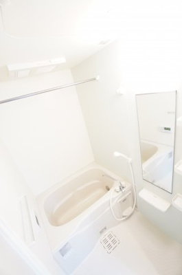 【浴室】 | クレア | ※同物件・反転タイプの写真です。