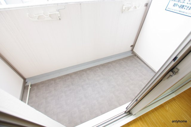 アリビオ江坂南金田　仲介手数料無料のバルコニー