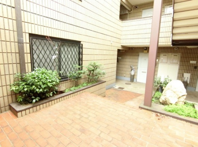 【エントランス】 | GRACEササヅカ