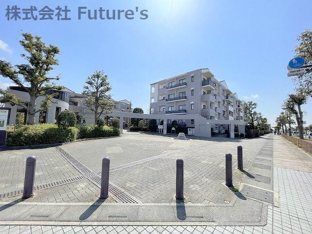 フレーシェルきよみ野6号棟の外観|南向き・角部屋・陽当たり良好！