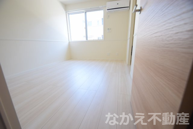 【寝室】 | 使い勝手のいい寝室です