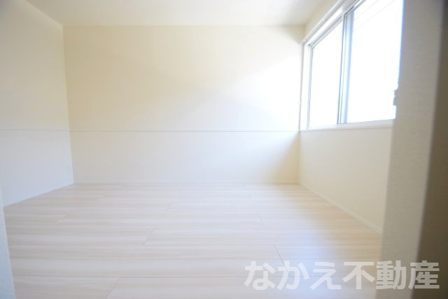 【寝室】 | 広くて明るい寝室