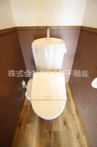 ウィルコート志比田のトイレ|落ち着いた色調のトイレです