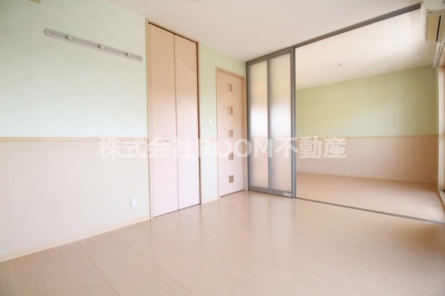 ローズコート夢　A棟の洋室|広々とした洋室です