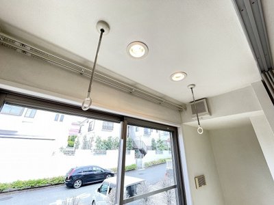 【設備】 | シティハイム大和 | ルームコートにある室内物干しです！雨の日や花粉の時期も気にせずにお洗濯物を干せるのがいいですね☆