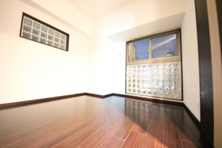 【洋室】 | S-RESIDENCE淀屋橋 | ゆったりした洋室です