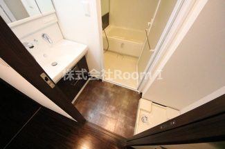【洗面所】 | S-RESIDENCE淀屋橋 | スペースが確保できる洗面所です
