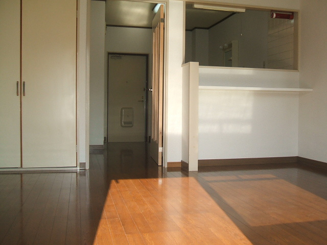 コスモハイツⅡ【10,000円キャッシュバック対象物件】の居間・リビング