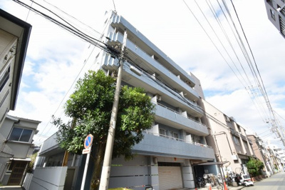 【外観】 | アートパレス | 総戸数２６戸、平成３年３月築、管理人は巡回勤務につき管理体制良好です♪