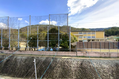 【展望】 | 伏見区日野谷寺町　中古戸建 | 【春日丘中学校】目の前に中学校がありお子様はラクラク！親御様も安心です。小学校も徒歩4分にありますヽ(^。^)ノ
