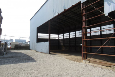 【外観】 | 津市高茶屋７丁目　作業所・倉庫付事業用地