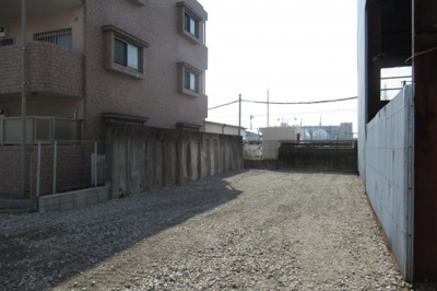 【外観】 | 津市高茶屋７丁目　作業所・倉庫付事業用地