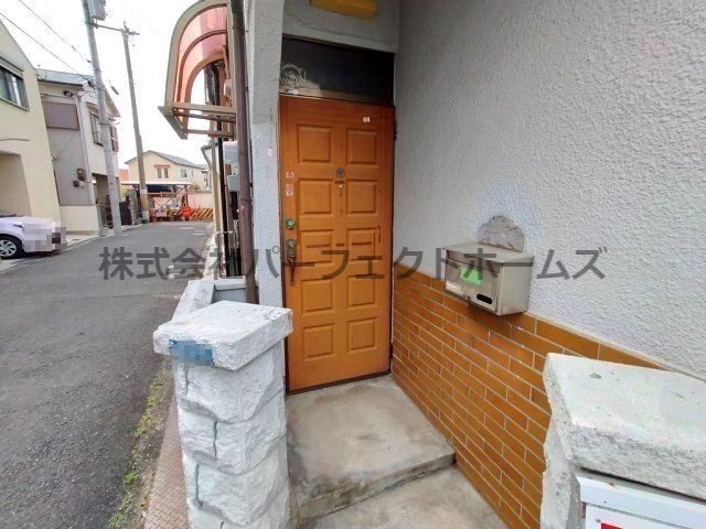 倉治2丁目テラスハウス　賃貸のエントランス|ゆとりのあるエントランスです