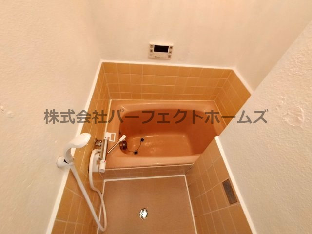 倉治2丁目テラスハウス　賃貸の浴室|きれいなお風呂です