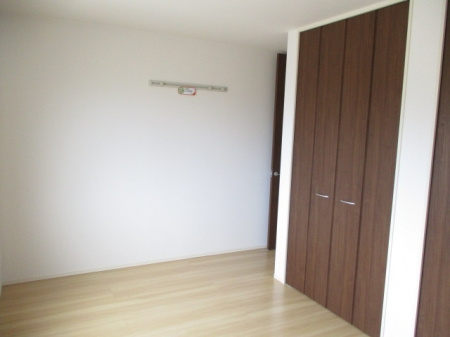 エクセル東合川Ⅲ【10，000円キャッシュバック対象物件】の内装|明るい色調の室内です