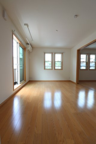 フローリッシュ日吉の居間・リビング