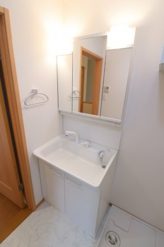 フローリッシュ日吉の独立洗面台