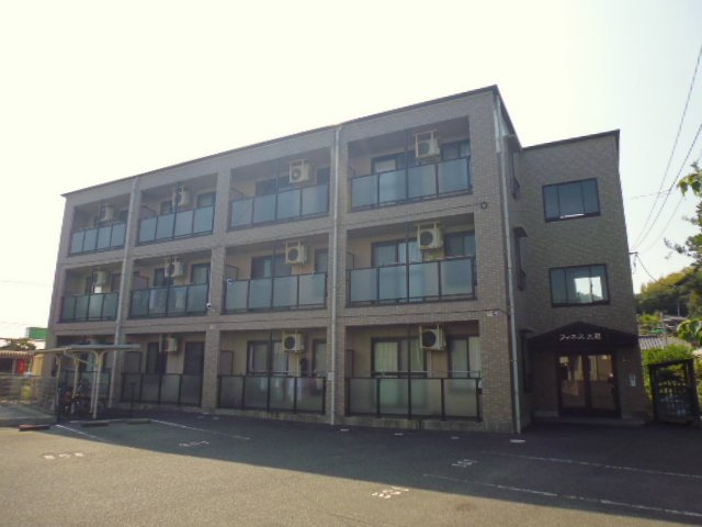 フィネス三冠の外観