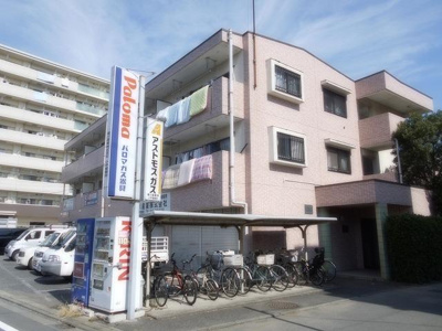 【外観】 | 立野尾又ビル | ペット飼育可能のマンションです。周辺にはお買い物施設も充実で、生活便利です。
