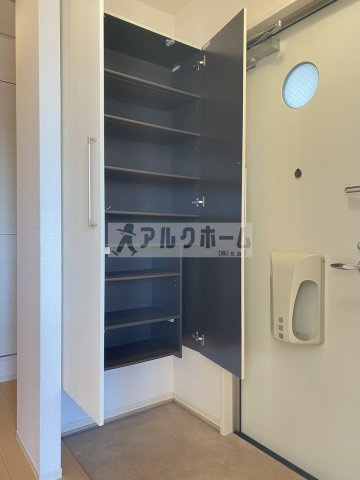 シャルマンAの玄関