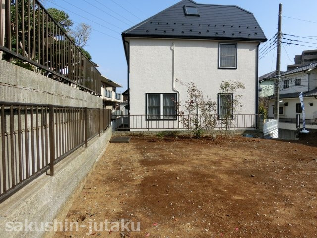 本大久保１丁目　売地の外観|本大久保１丁目　売地　建築条件なし　地積約６１坪　南道路面
