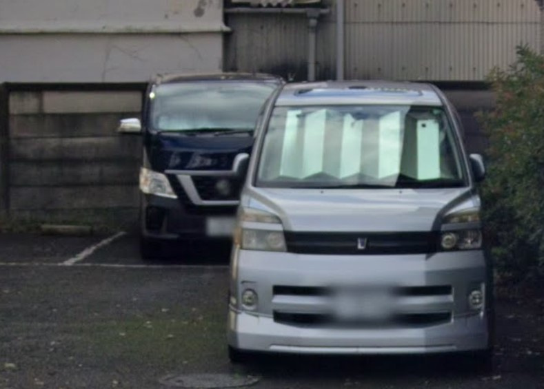 アヴェニールカシマの駐車場