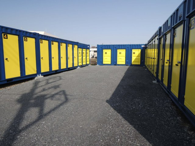 レンタルBOX和田の外観