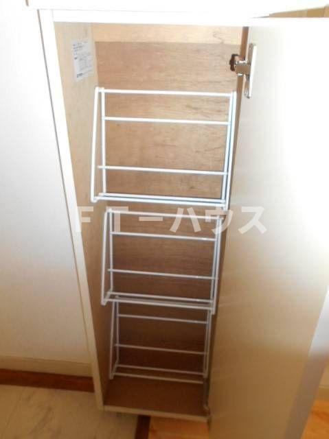 エステートならしのの玄関