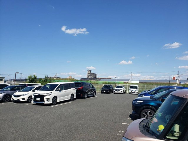 コンフォート和泉の駐車場|駐車場完備です