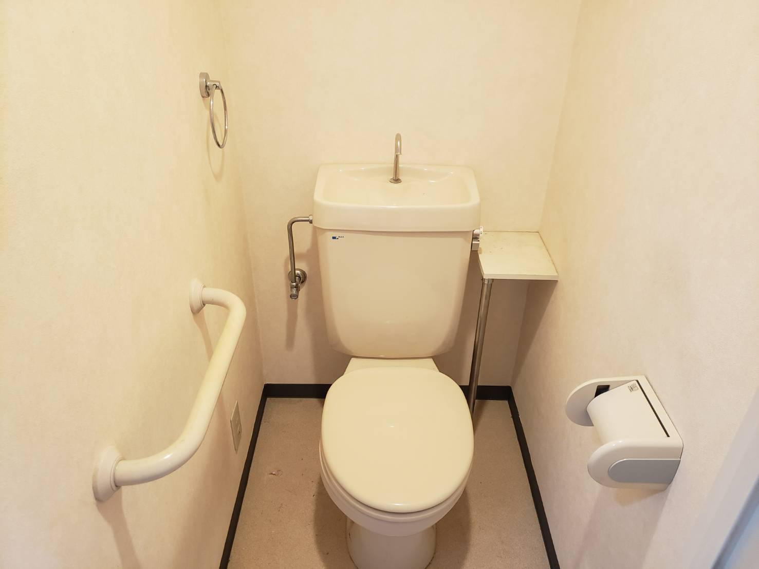 コンフォート和泉のトイレ|落ち着いたトイレです