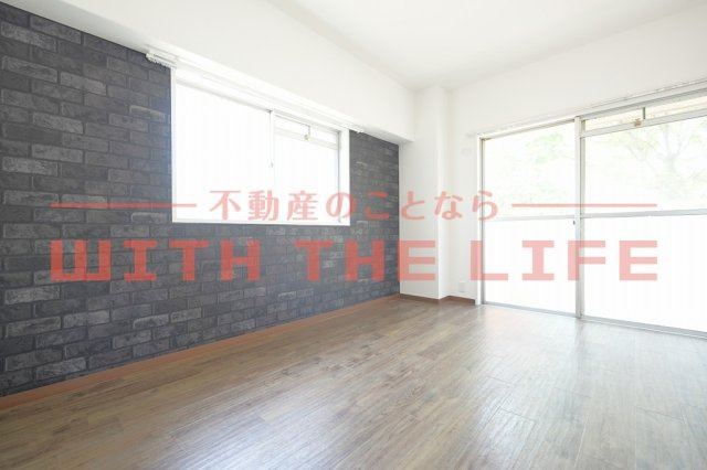 第22上野ビル【キャッシュバック対象物件】の居間・リビング|リビングです