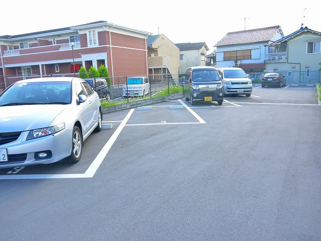 紀寺村田モータープールの外観