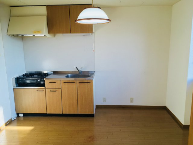 プルミエのキッチン|コンパクトなキッチンで掃除もラクラク