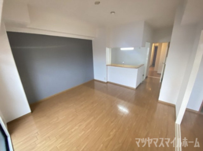 【居間・リビング】 | ロイヤルクレスト