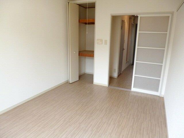 もちろん収納付いてます！！
