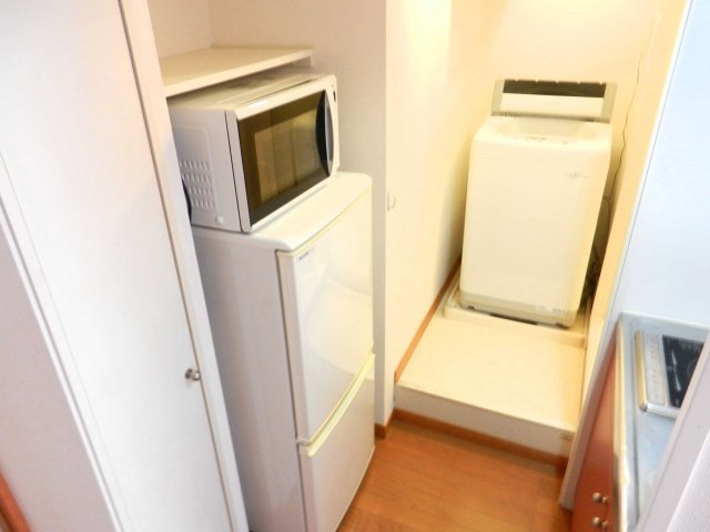  レオパレス外環富田林の洗面所