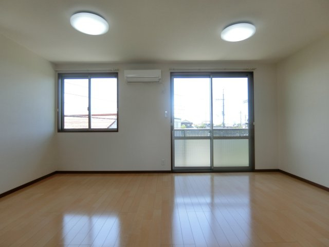 サニーハイツの居間・リビング