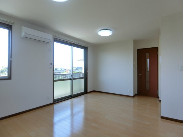 サニーハイツの居間・リビング