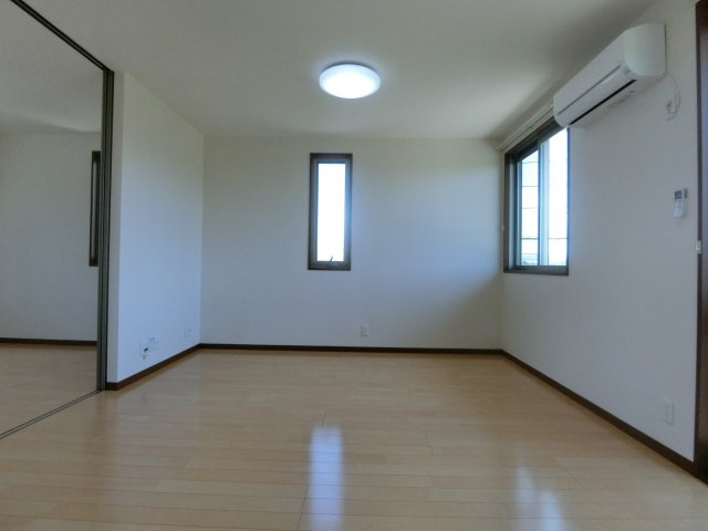 サニーハイツの居間・リビング