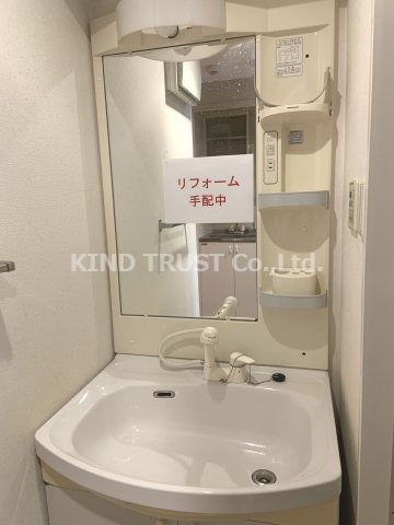 ラナップスクエア東梅田の洗面所|明るい洗面所です