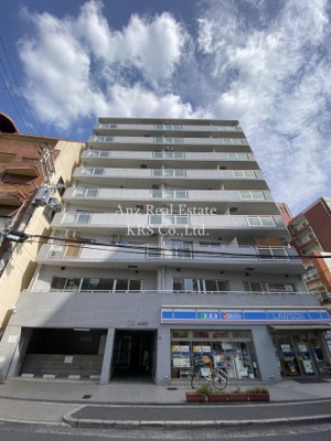 【外観】 | 21北堀江 | 都市部に溶け込んだスタイリッシュな外観です♪
