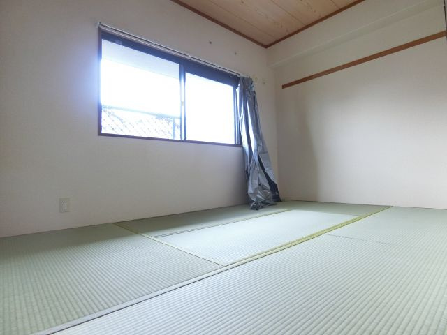 グレース狭山の子供部屋|同物件別部屋
