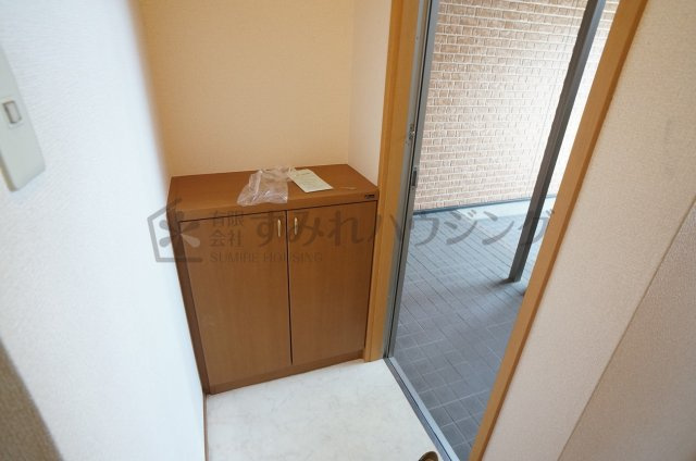 メロディーヒルズ　Ａ棟の玄関