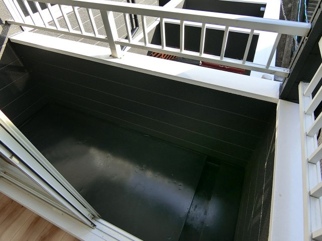 広島市南区青崎２丁目　中古一戸建てのバルコニー|暖かな日差しのふりそそぐバルコニー
