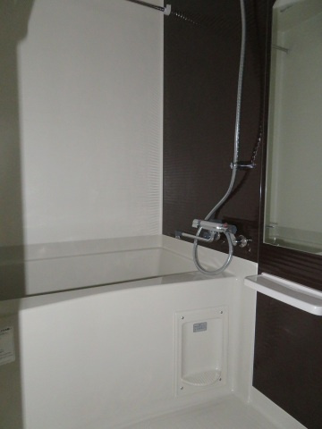 Luxe布施駅前の浴室