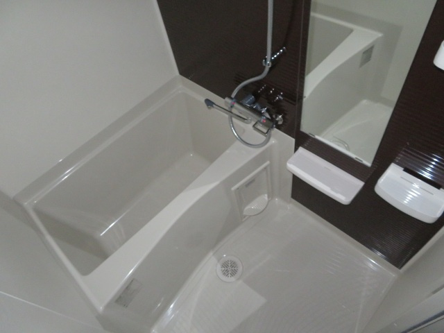 Luxe布施駅前の浴室